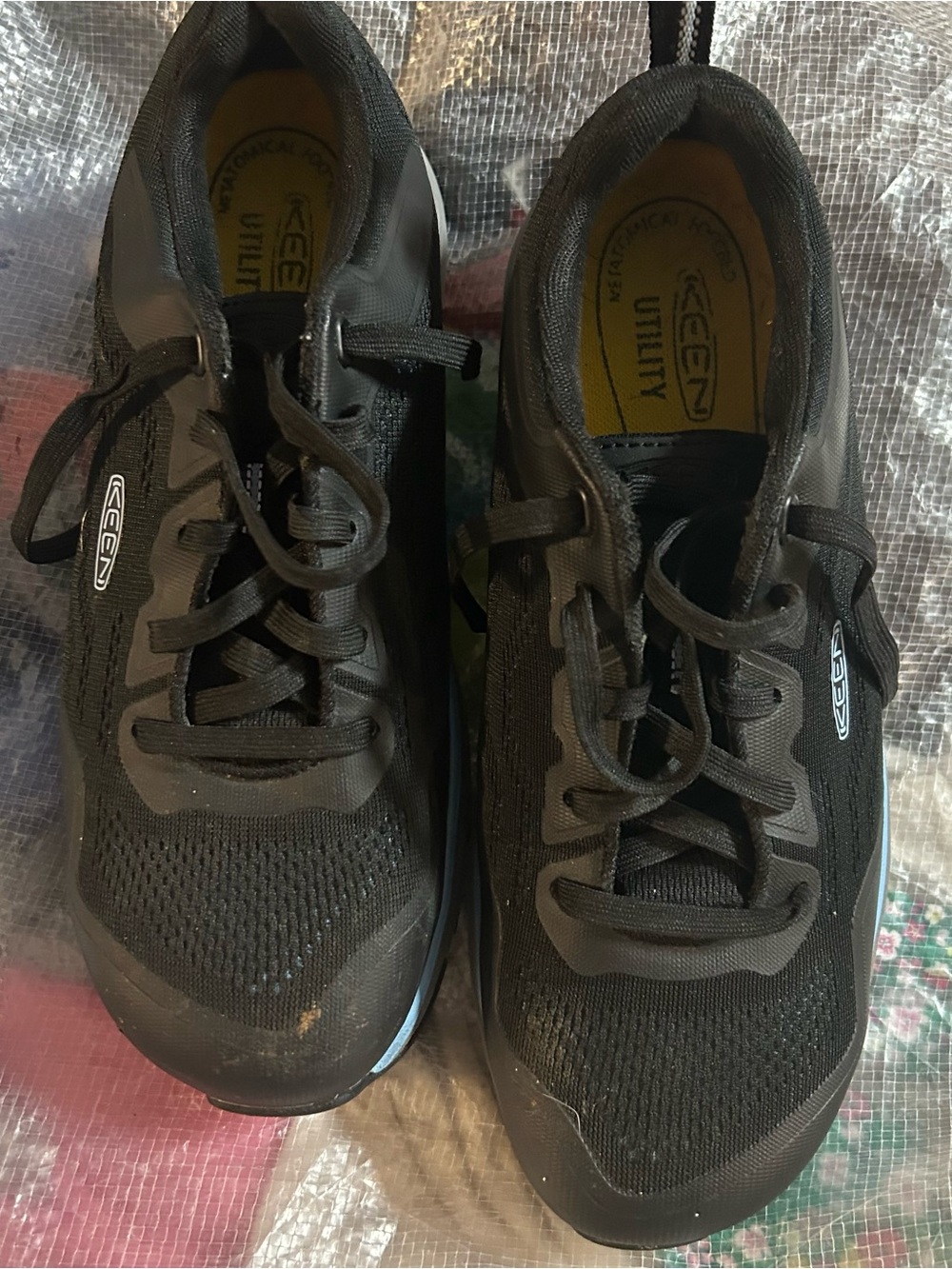 KEEN women’s Black Athletic Work Sneakers